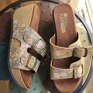 Ladies White Mountain ⛰ Wedge Sandles